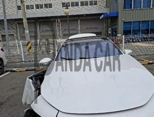2026 BMW 740i xDrive, photograph 2