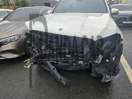 2023 Mercedes-Benz GLE 450 4MATIC, photograph 2
