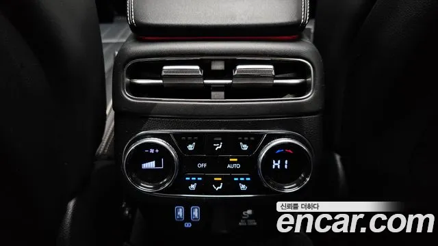 Genesis GV70 2.2 Diesel AWD — photo 1 of 20