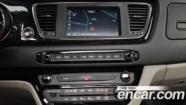 2018 Kia Canival 9-Seater Noblesse Special, photograph 4