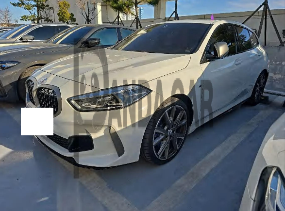 2024 BMW M135i xDrive, photograph 2