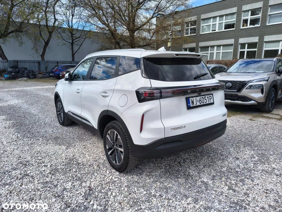 2025 Chery Tiggo 4, photograph 3