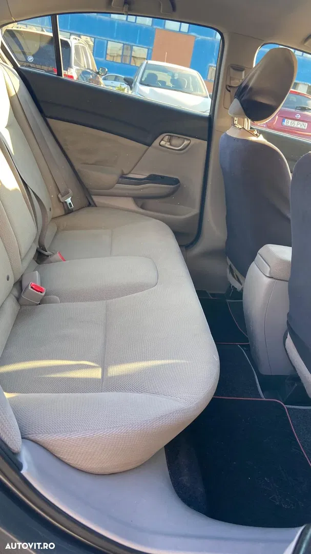 2015 Honda Civic 1.8 i-VTEC MT Executive, photograph 5