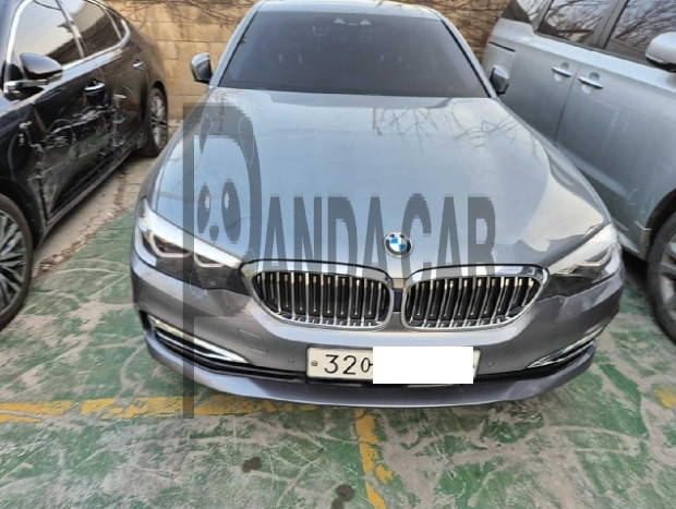 2018 BMW 520i, photograph 1