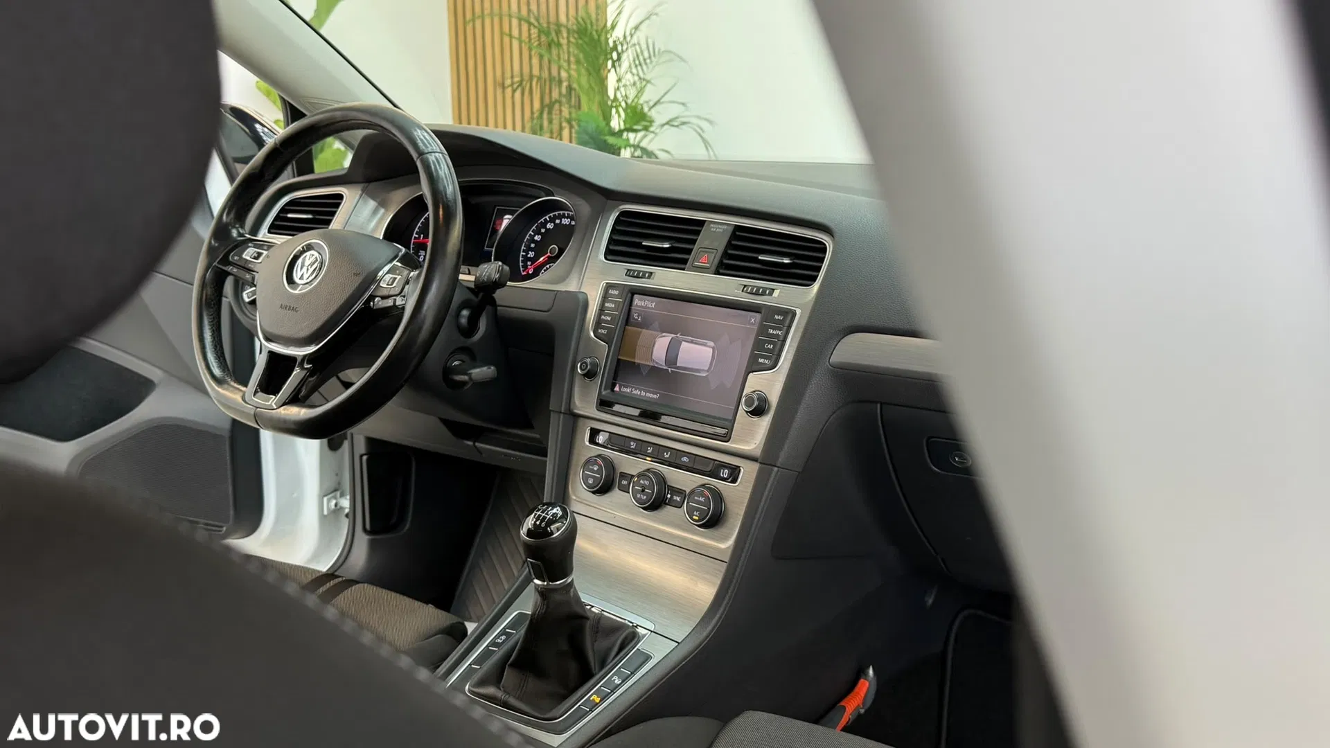 2014 Volkswagen Golf, photograph 6