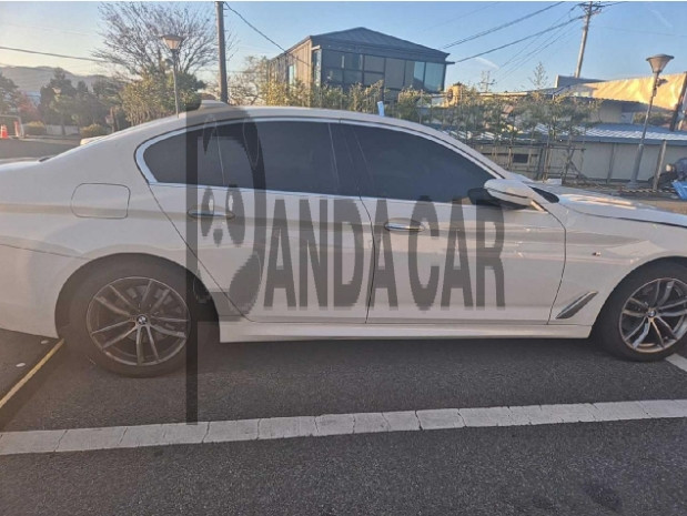 2018 BMW 520d, photograph 2