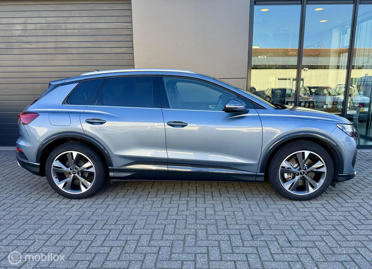 2022 Audi Q4 e-tron 40 S edition 77 kWh Platinum Pack | Matrix LED | A, photograph 4