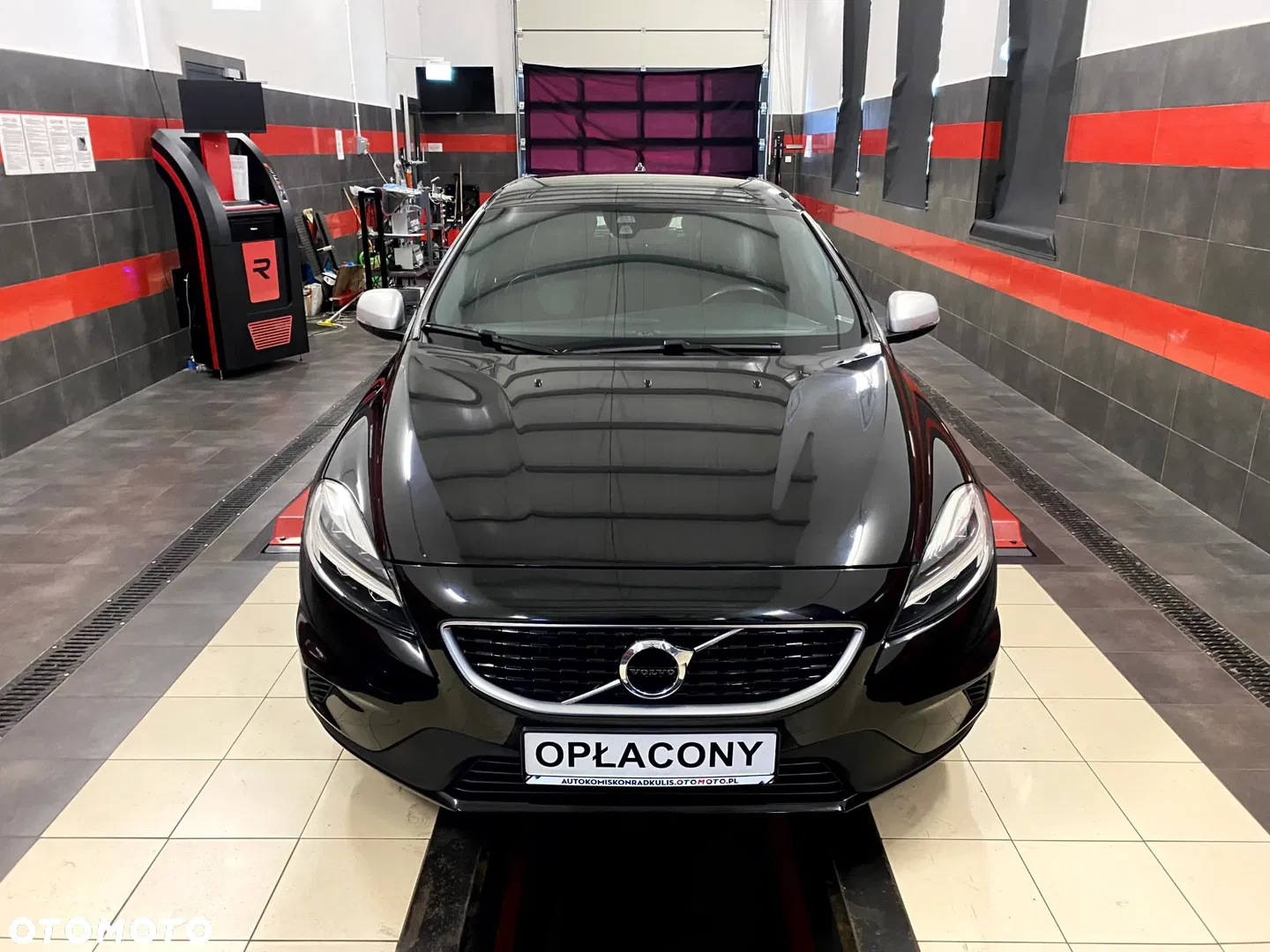 2017 Volvo V40 D2 Drive-E SCR R-Design Momentum, photograph 4