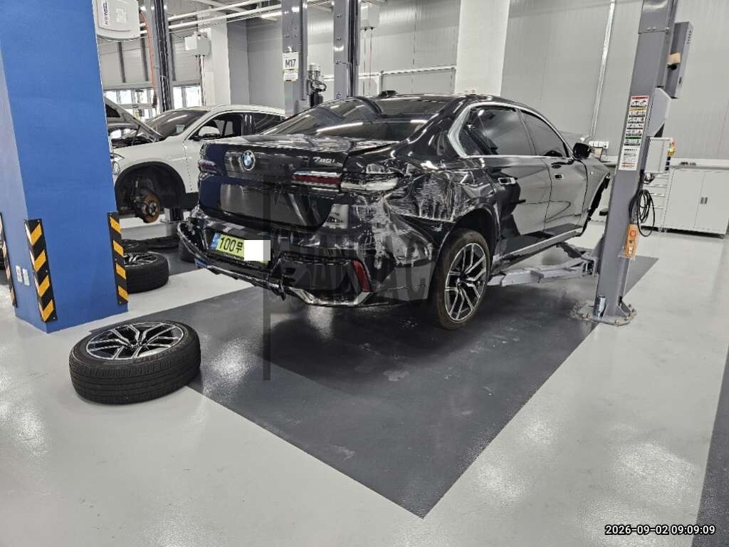 2024 BMW 740i xDrive, photograph 2