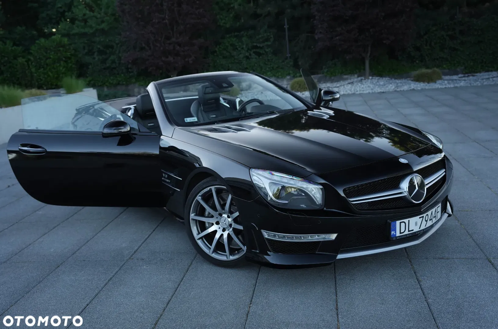2012 Mercedes-Benz SL 63 AMG, photograph 12