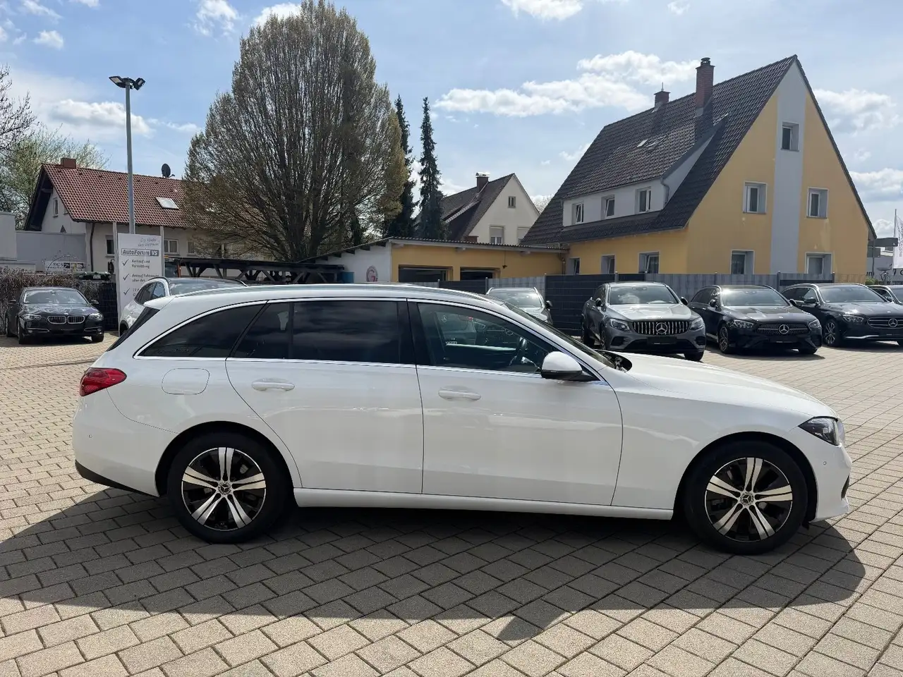 2022 Mercedes-Benz C 220 d T MBUX*Pano*AHK*Ambi*Navi, photograph 4