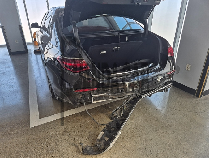 2025 Mercedes-Benz S 500 4MATIC, photograph 2