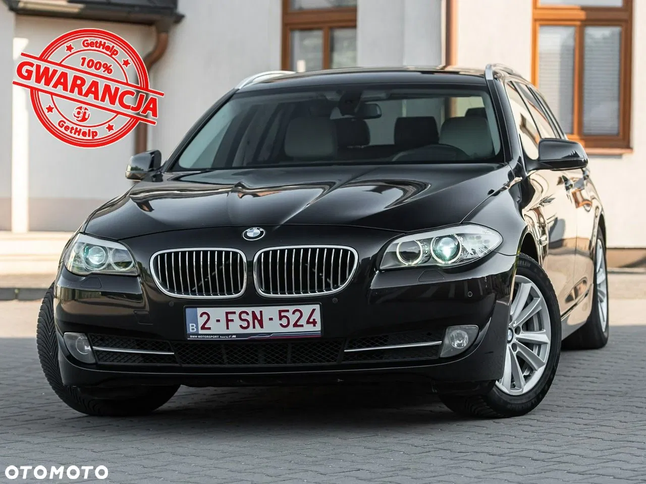 BMW Seria 5 520d Luxury Line — photo 1 of 32
