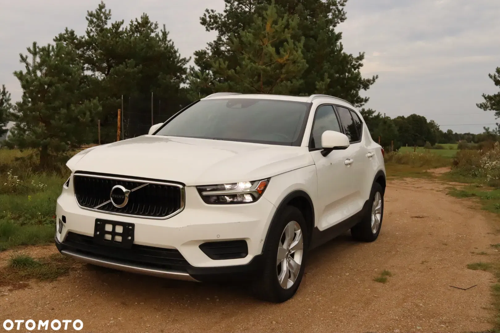 2018 Volvo XC 40 T5 AWD Momentum, photograph 1