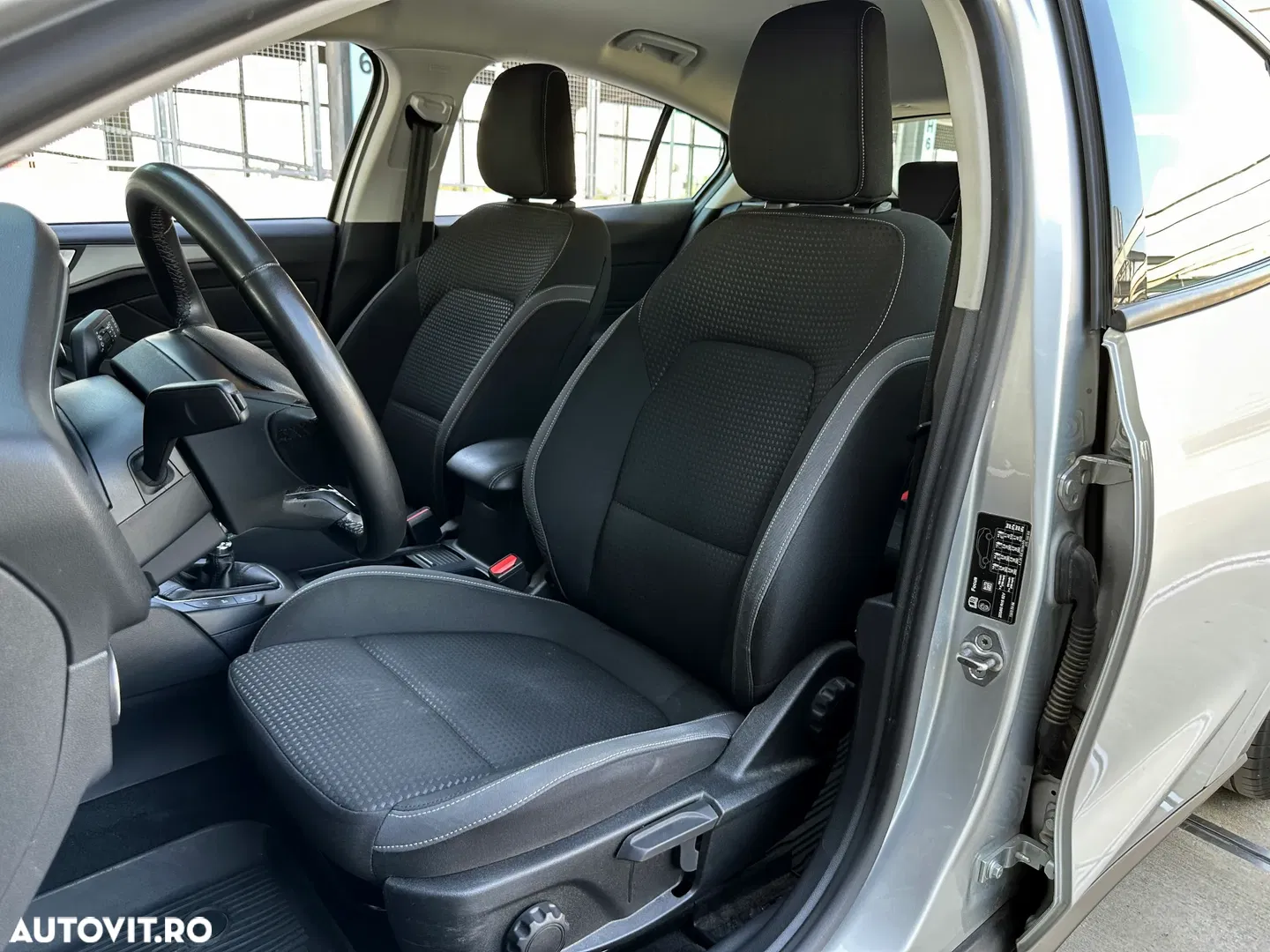2022 Ford Focus 1.5 EcoBlue Titanium Business, photograph 9