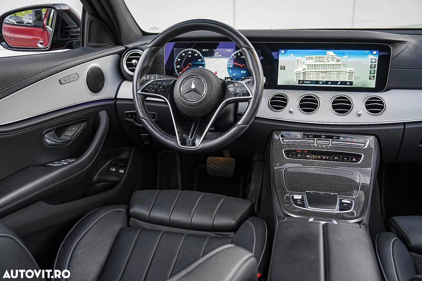 2022 Mercedes-Benz E 300e 4Matic 9G-TRONIC Edition AMG Line, photograph 9