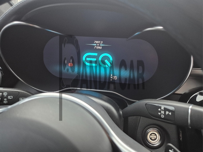 2020 Mercedes-Benz GLC300 e 4MATIC, photograph 4