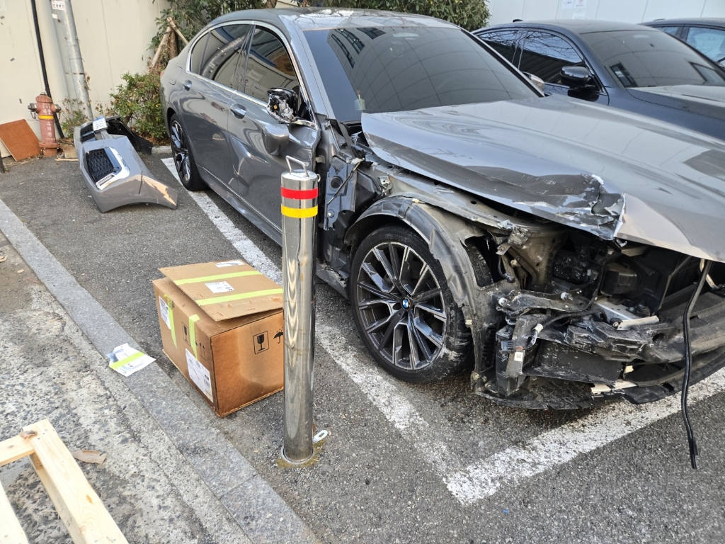 2021 BMW 740Li xDrive, photograph 4
