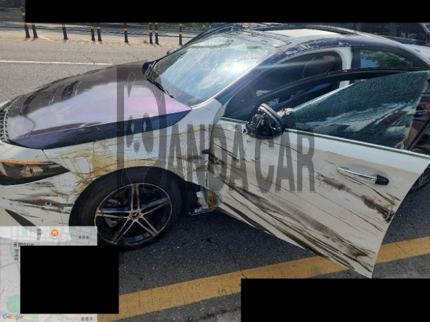 2020 Mercedes-Benz A250 4MATIC, photograph 2