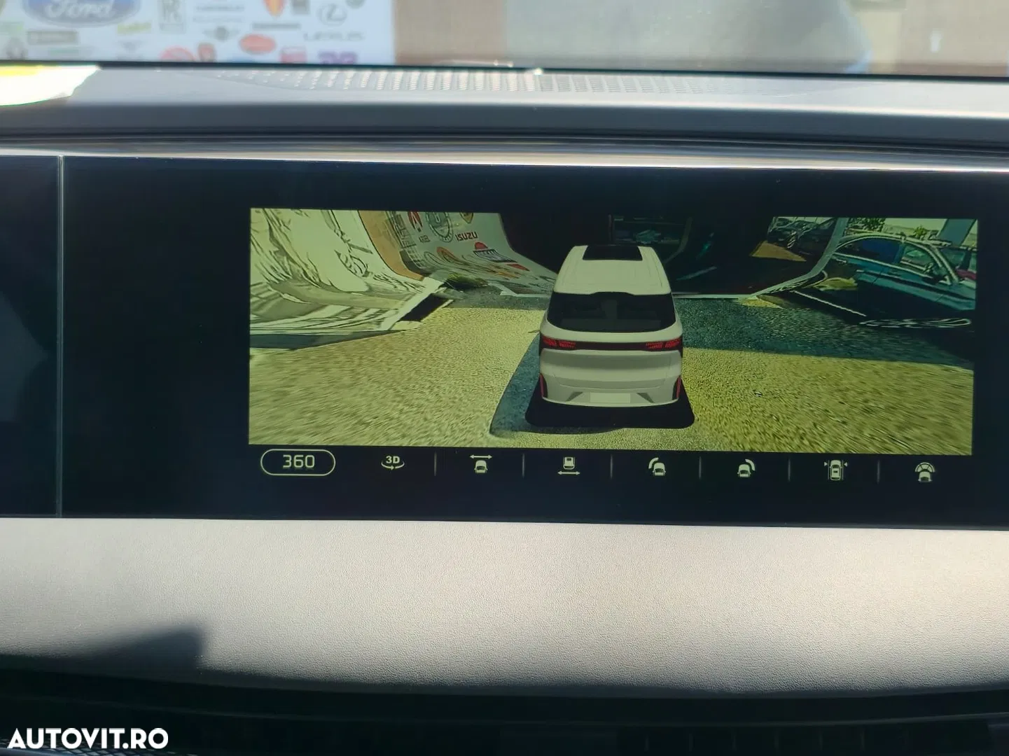 2025 Forthing V9, photograph 11