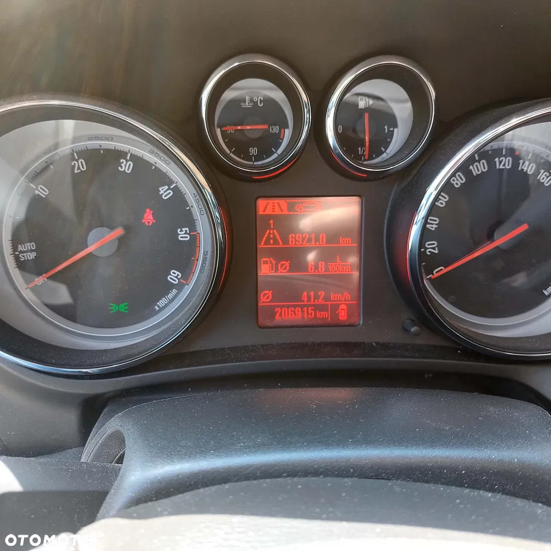 2016 Opel Zafira 2.0 CDTI Cosmo S&S, photograph 4