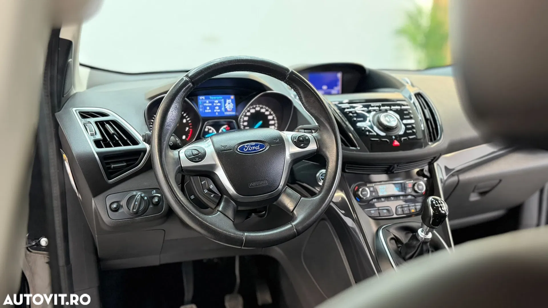 2013 Ford Kuga, photograph 5