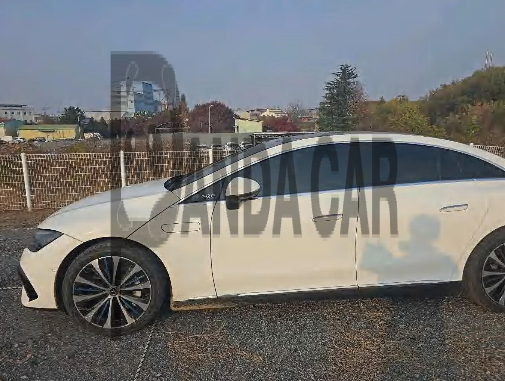 2023 Mercedes-Benz EQE350 +, photograph 2