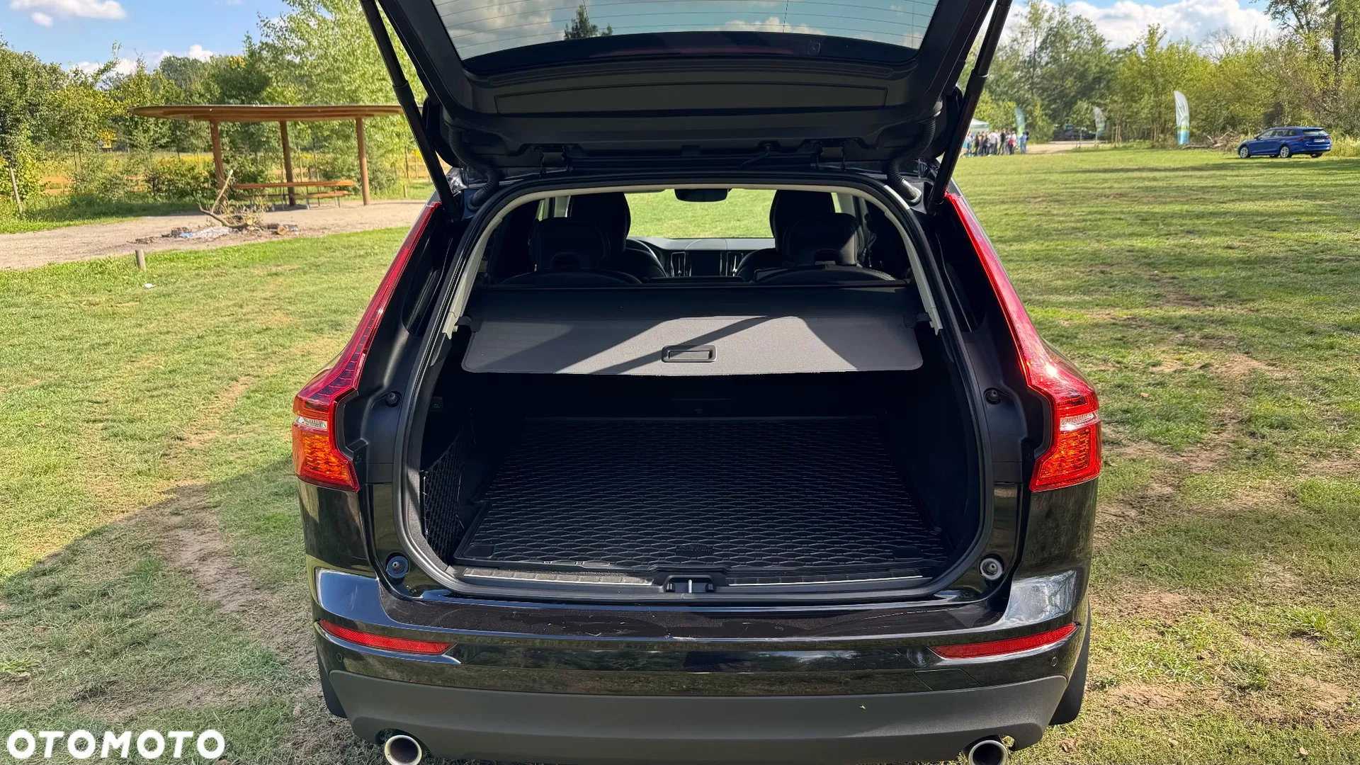 2020 Volvo XC 60 D4 Momentum, photograph 9