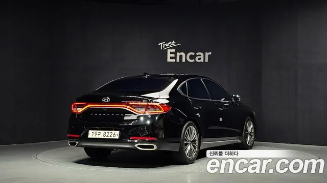 Hyundai Grandeur 2.4 Premium — photo 1 of 30