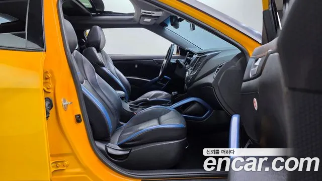Hyundai Veloster Turbo D Spec — photo 1 of 20