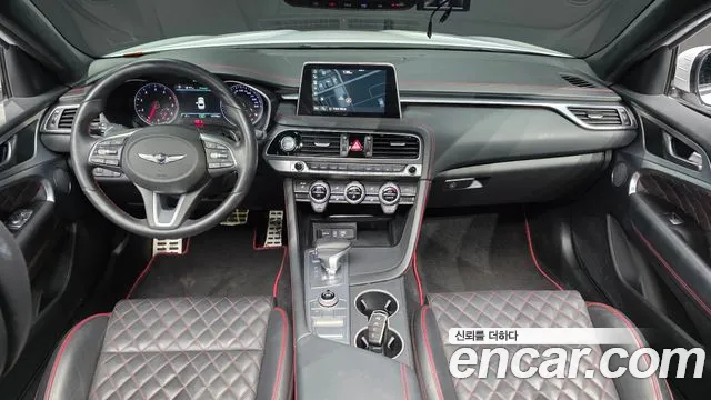 Genesis G70 2.0T — photo 1 of 30