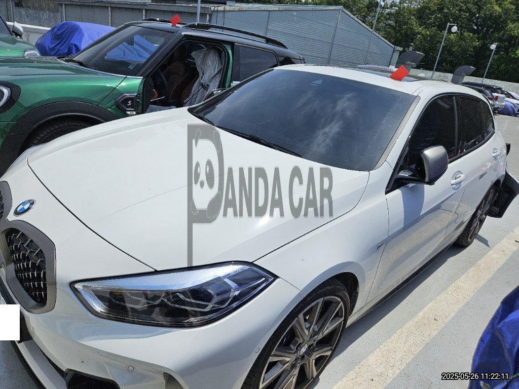 2024 BMW M135i xDrive, photograph 5