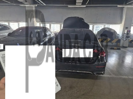 2025 Mercedes-Benz E 300 4MATIC, photograph 5