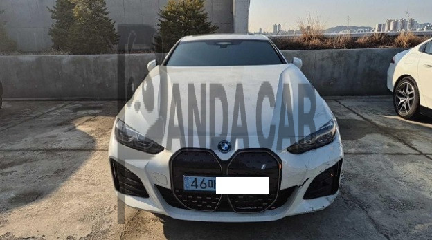 2024 BMW i4 eDrive40, photograph 1