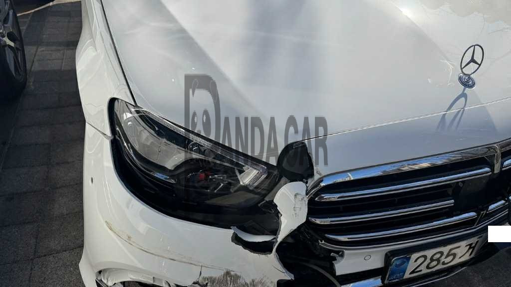 2021 Mercedes-Benz E250, photograph 5
