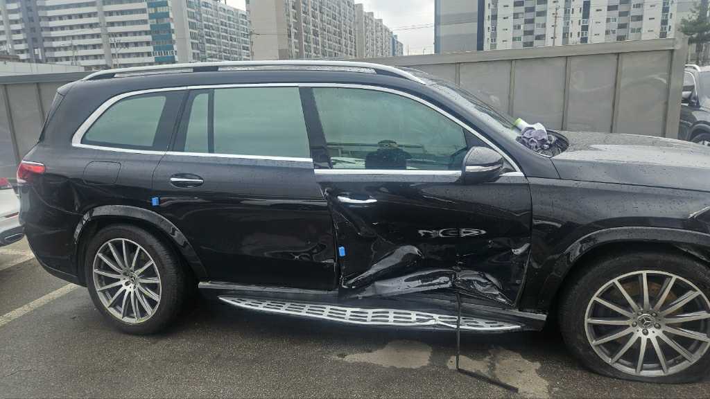 2020 Mercedes-Benz GLS580 4MATIC, photograph 2