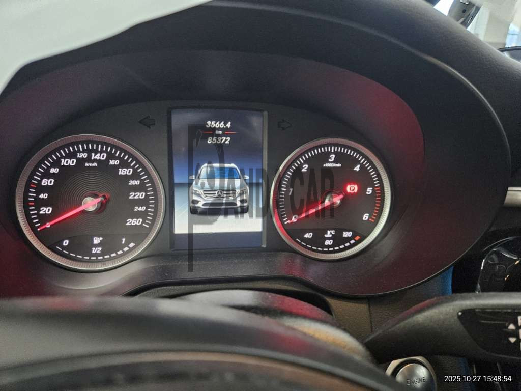 2017 Mercedes-Benz GLC220 d 4Matic Coupe, photograph 5