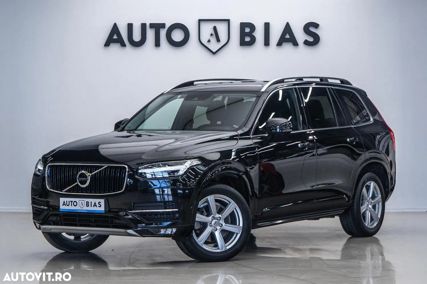 2016 Volvo XC 90 D5 AWD Momentum, photograph 1