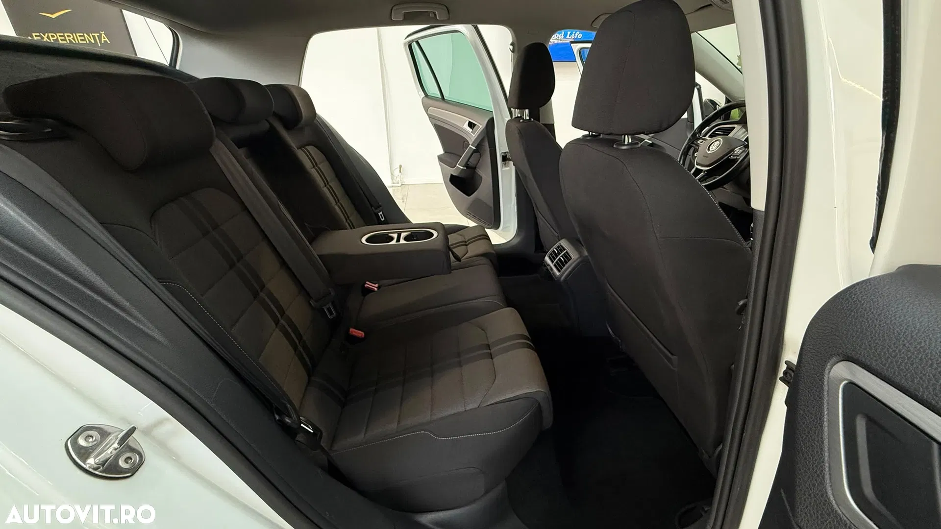 2014 Volkswagen Golf, photograph 7