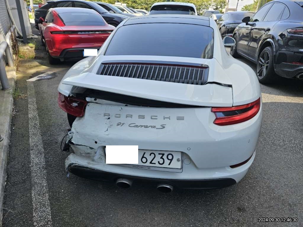 2017 Porsche 911 Carrera S, photograph 1