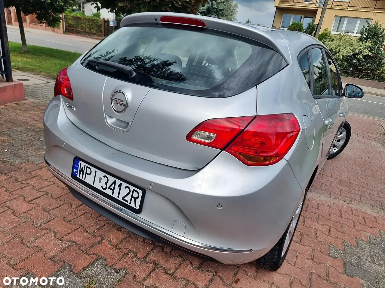 2013 Opel Astra 1.6 Active, photograph 3