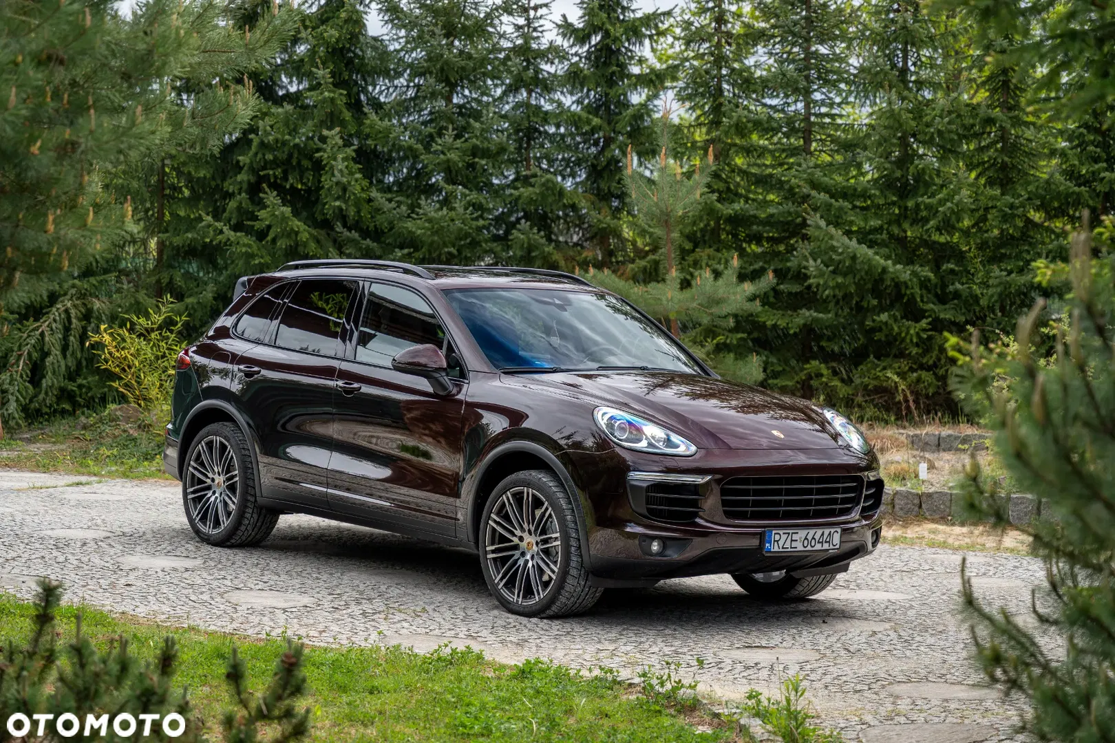 Porsche Cayenne S Diesel — photo 1 of 40