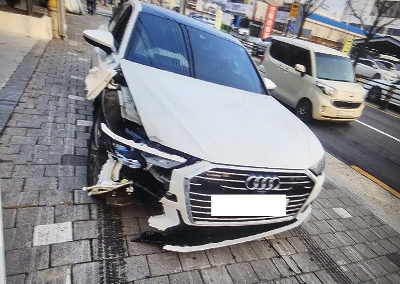 2023 Audi A6 45 TFSI quattro, photograph 4