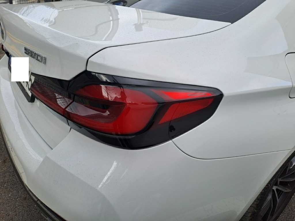 2022 BMW 520i, photograph 1