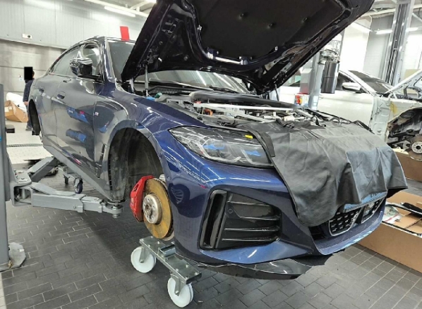 2022 BMW i4 M50, photograph 3