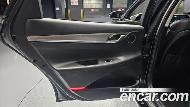 Hyundai Grandeur 3.0 LPi — photo 1 of 35