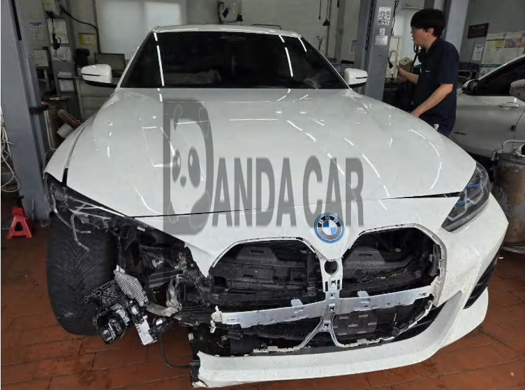 2024 BMW i4 eDrive40, photograph 1