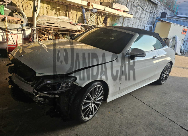 2023 Mercedes-Benz C200 Cabriolet, photograph 3