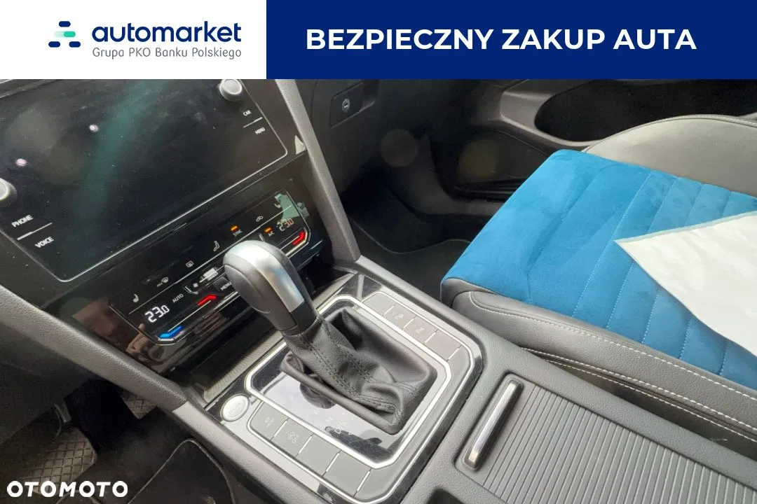 2022 Volkswagen Passat, photograph 10