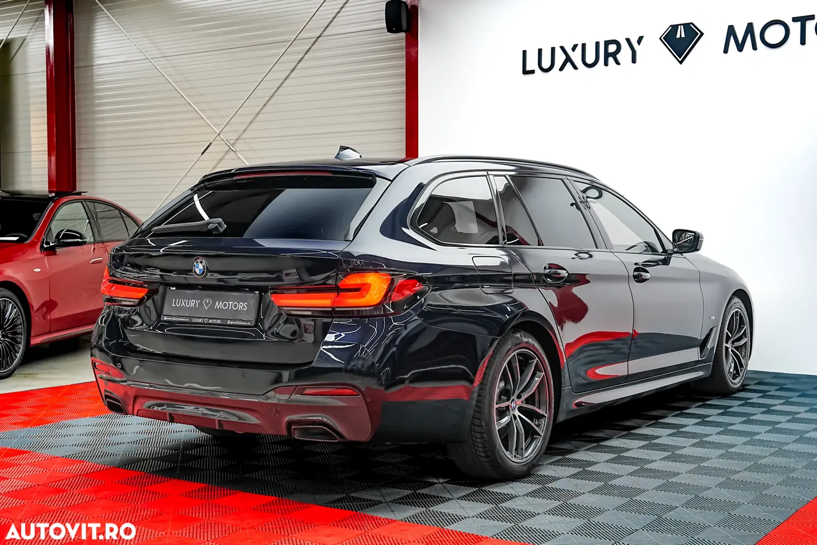 2023 BMW Seria 5 520i Aut. M Sport Edition, photograph 11